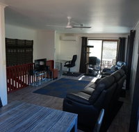 2-29 Rumbalara Avenue - Rainbow Beach Bring your dog or your cat or bring both Free Wi-Fi - Accommodation in Bendigo