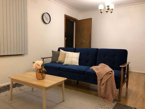 CAMPBELLTOWN HOLIDAY HOME 3 BED + FREE PARKING NCA039 - Accommodation in Bendigo 3