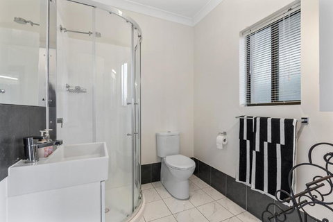 Cadell Street Apartments Goolwa - Accommodation in Bendigo 4