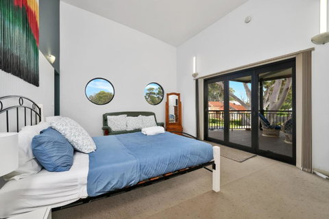 CHAP41CUP - Upstairs On Coco - Accommodation in Bendigo 3