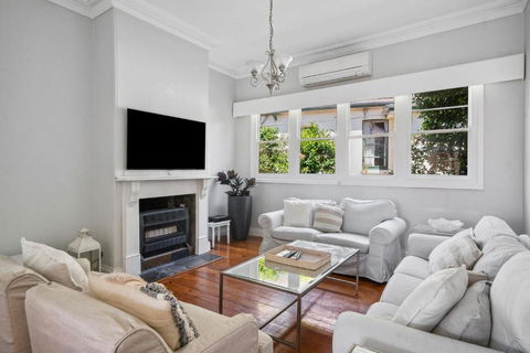 Charming House In Woolwich - Accommodation in Bendigo 2