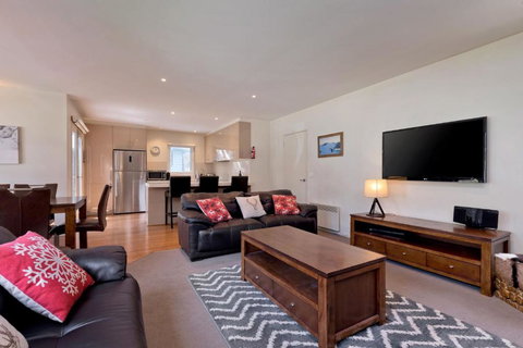 COME BY CHANCE, Dinner Plain - Accommodation in Bendigo 4