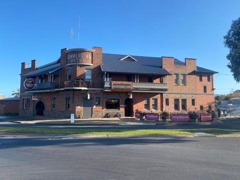 COMMERCIAL HOTEL KANIVA - Accommodation in Bendigo 0