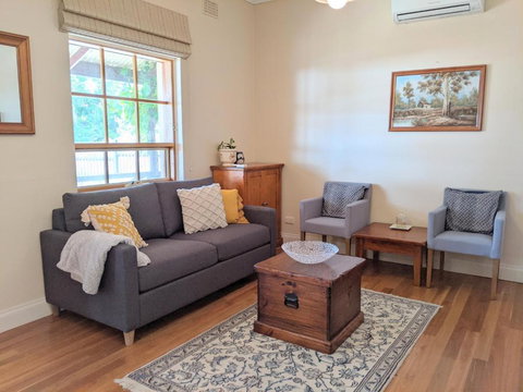 Cottage In Uraidla - Accommodation in Bendigo 1
