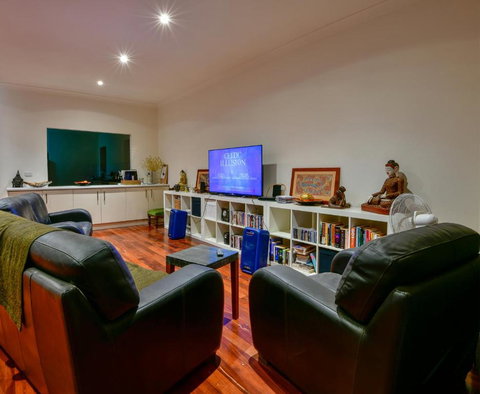 Crossroads Ecomotel - Accommodation in Bendigo 4