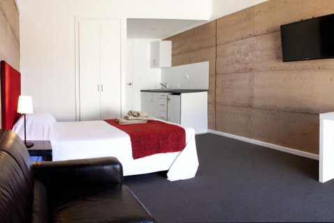 Crossroads Ecomotel - Accommodation in Bendigo 1