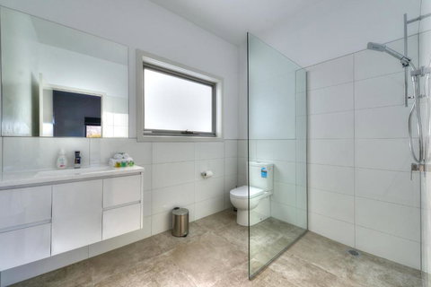 Deja Blu 2 - Fantastic Location - Accommodation in Bendigo 3