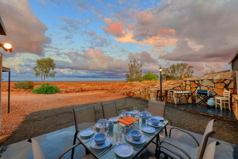 Desert Hideaway - Underground Living - White Cliffs - Accommodation in Bendigo 0