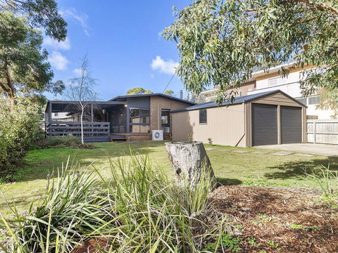 62 BINGLEY PARADE RIVERSEA HOUSE - Accommodation in Bendigo 0