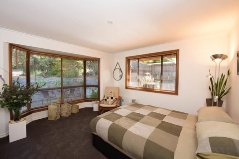 A Suite Spot In The Hills - Accommodation in Bendigo 0