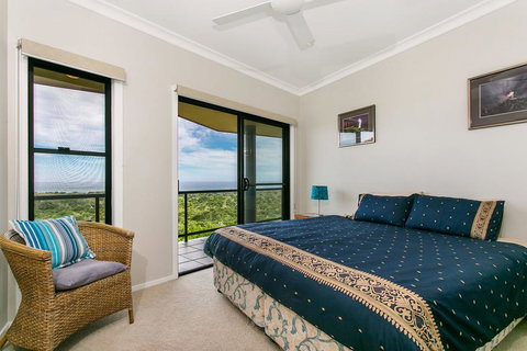 A SWEET ESCAPE - Above Byron - Accommodation in Bendigo 1