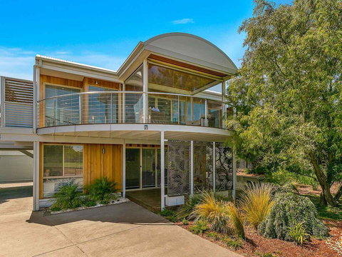 A Wave From It All - Accommodation in Bendigo 0