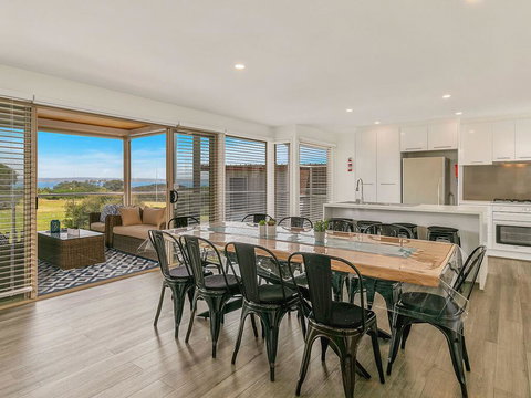 A Wave From It All - Accommodation in Bendigo 2