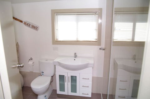 AAA Views, 2 View Street - Accommodation in Bendigo 3