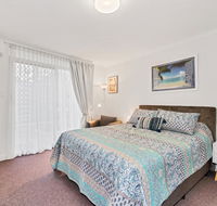 Abby's Poolside Retreat 1 - Accommodation in Bendigo