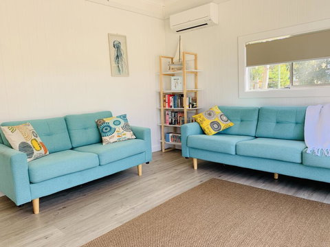 Abode Callala Beach Jervis Bay - 100m To Beach! - Accommodation in Bendigo 1