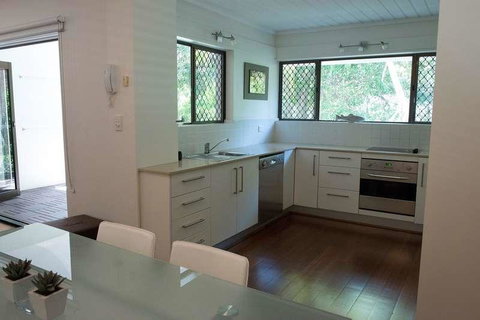 Absolute Beachfront - Mooloolaba - Accommodation in Bendigo 3
