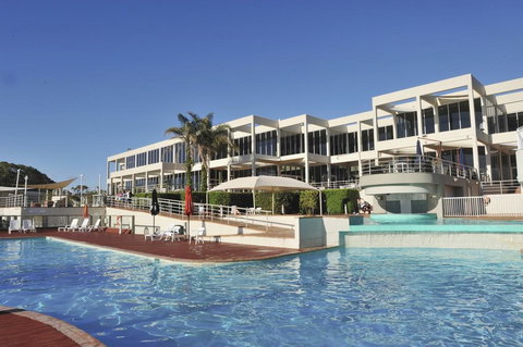 Absolute Beachfront Opal Cove Resort - Accommodation in Bendigo 1