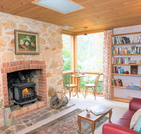 Adelaide Hills 'Camellia Cottage' - WiFi - Accommodation in Bendigo