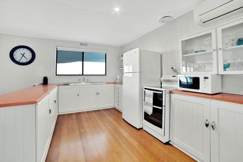 Dune Views - Accommodation in Bendigo 4