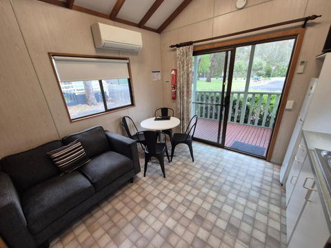 Eagle Point Caravan Park - Accommodation in Bendigo 0