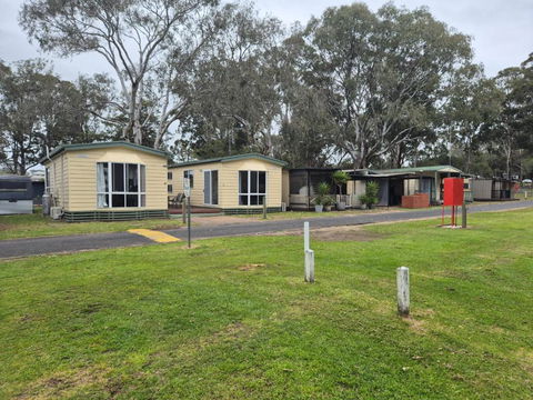 Eagle Point Caravan Park - Accommodation in Bendigo 3