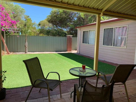 Double Room Share Bathroom And Kitchen - Accommodation in Bendigo 2