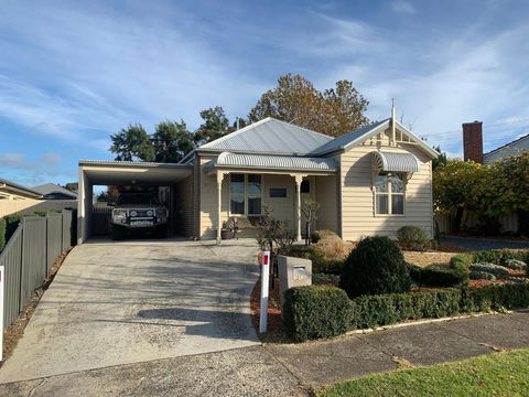 Elmsford Cottage - Accommodation in Bendigo 0