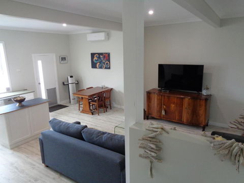 Erwins Lagoon Retreat - Accommodation in Bendigo 1