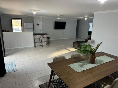 Executive Escape 4 Bedroom Home - Accommodation in Bendigo 2