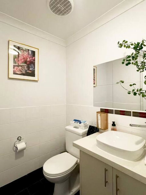 Equitice Autumn Moonlight Villa - Accommodation in Bendigo 3
