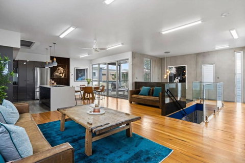 Exquisite Beachside Mansion - Accommodation in Bendigo 3