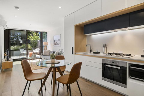 Fabulous 1-Bed With Pool And Private Courtyard - Accommodation in Bendigo 2