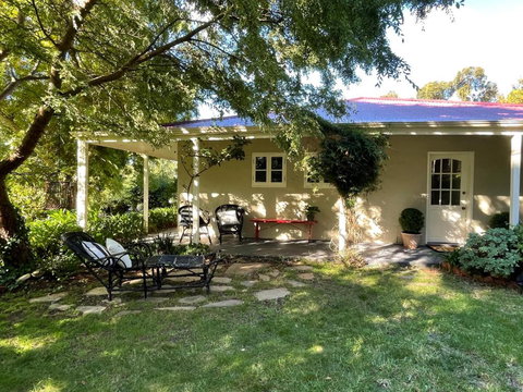 Fleetwood Cottage Bed And Breakfast - Accommodation in Bendigo 2