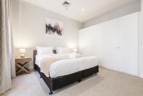 Fabulous Collins Street Luxury 2 BR Apartment - Accommodation in Bendigo 3