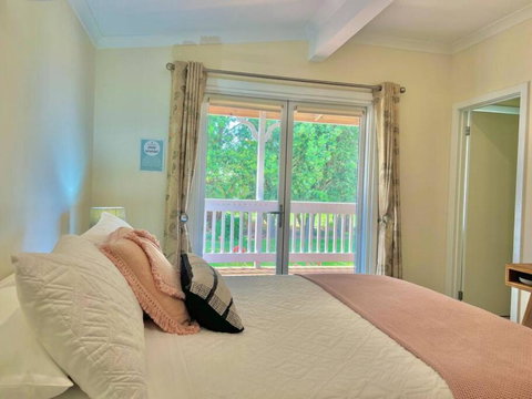 Galbraith Beach Studios - Studio 2 - Accommodation in Bendigo 1