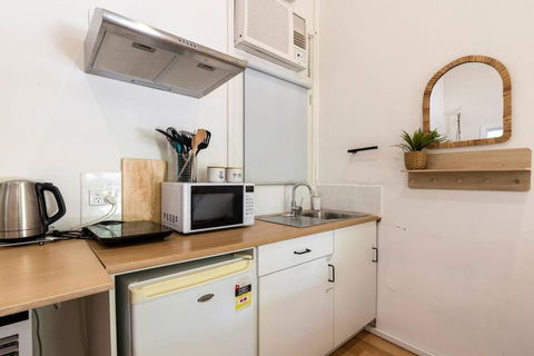 Gawler Townhouses 1C , 1 Queen Bed - Accommodation in Bendigo 4