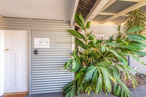 Gawler Townhouses 1C , 1 Queen Bed - Accommodation in Bendigo 3