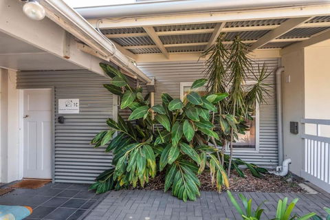 Gawler Townhouses 1C , 1 Queen Bed - Accommodation in Bendigo 2