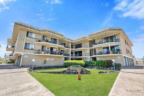 Gemstone - Accommodation in Bendigo 0