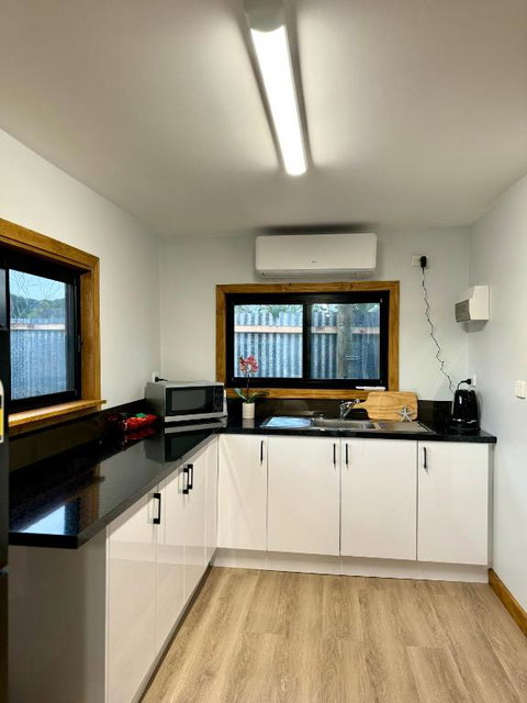 GORGE Chocolates Tiny House - Accommodation in Bendigo 2