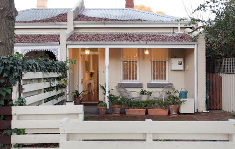 Gorgeous Subiaco Cottage - Accommodation in Bendigo 0