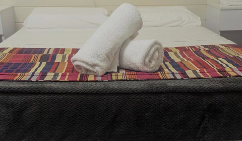 GRAND CENTRAL HOTEL PROSERPINE - Accommodation in Bendigo 1