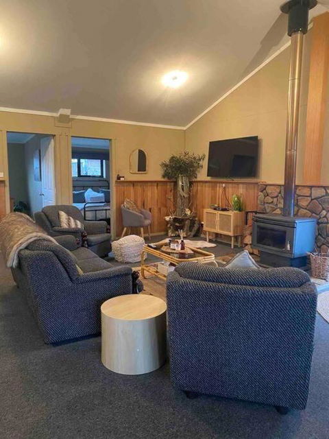 Great Lakes Wilderness Three Bedroom Home - Accommodation in Bendigo 0