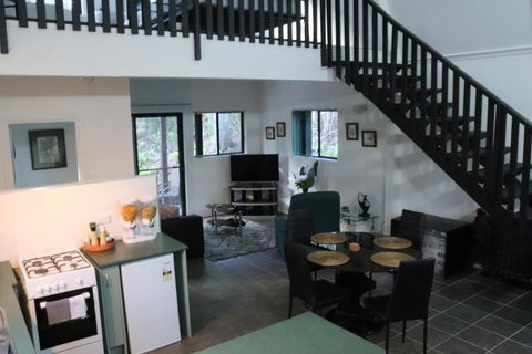 GREEN TREES CHALET Australia Zoo Close By - Accommodation in Bendigo 0