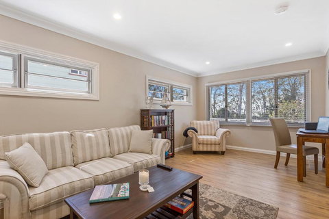 Hamptons At The Bay - Accommodation in Bendigo 2