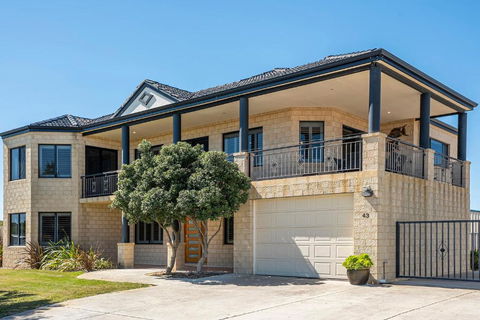 Happy Daze - Accommodation in Bendigo 0