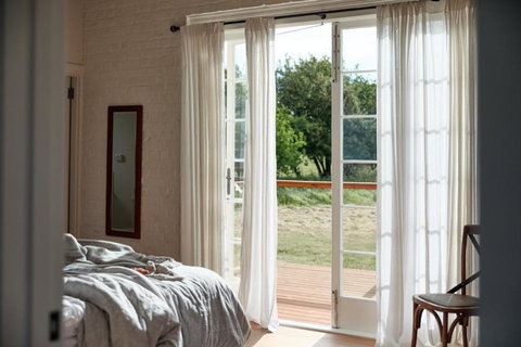 Harland Rise Chapel Circa 1830 - Accommodation in Bendigo 1