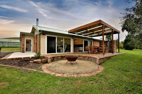 Harley Hill Farm - A Rare Country Escape - Accommodation in Bendigo 0