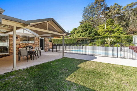 Halyard Beach Haven Dive Into Bliss - Accommodation in Bendigo 1